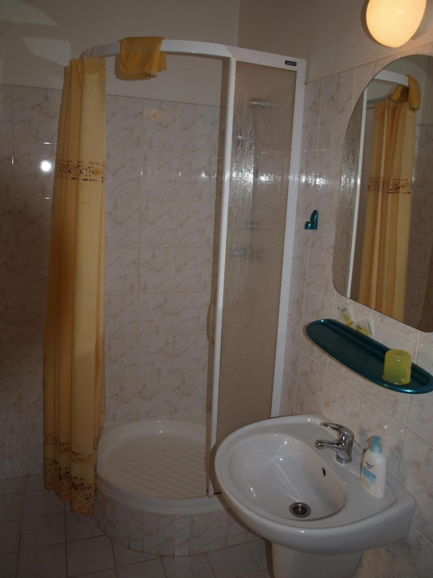 Hotel U Zvonu Кутна Гора Екстер'єр фото